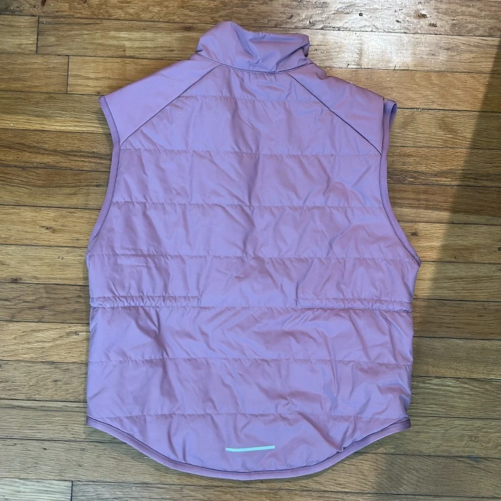 Nike Women’s Therma-Fit vest small